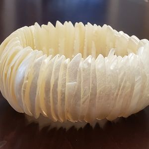 White shell bracelet